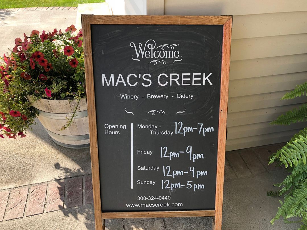 Mac's Creek Winery & Brewery景点图片