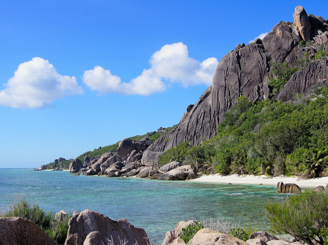 Anse Pierrot Beach-拉迪格岛必去景点