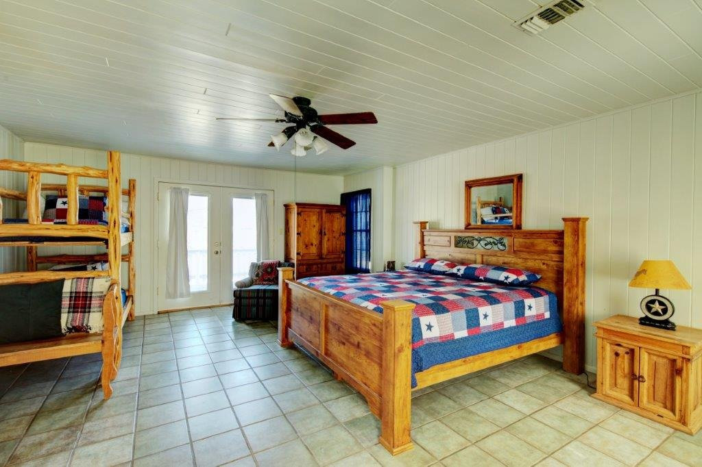 Roddy Tree Ranch主图