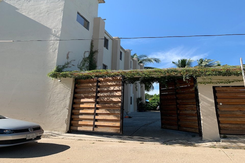 Hotel Ashly Loma Larga主图