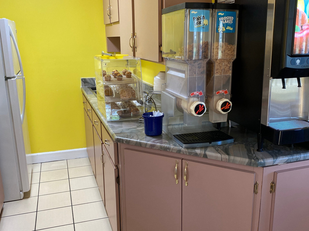 Days Inn by Wyndham Lamont/Monticello主图