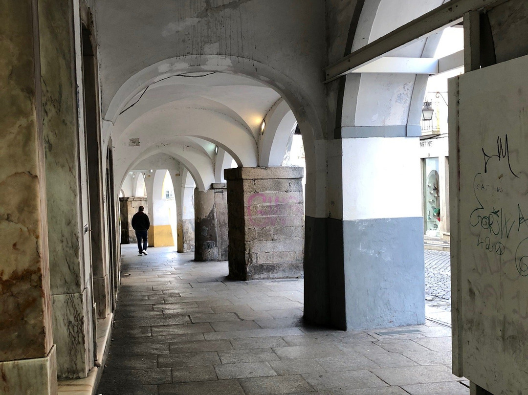 中世紀的拱廊 (Évora)-埃武拉必去景点