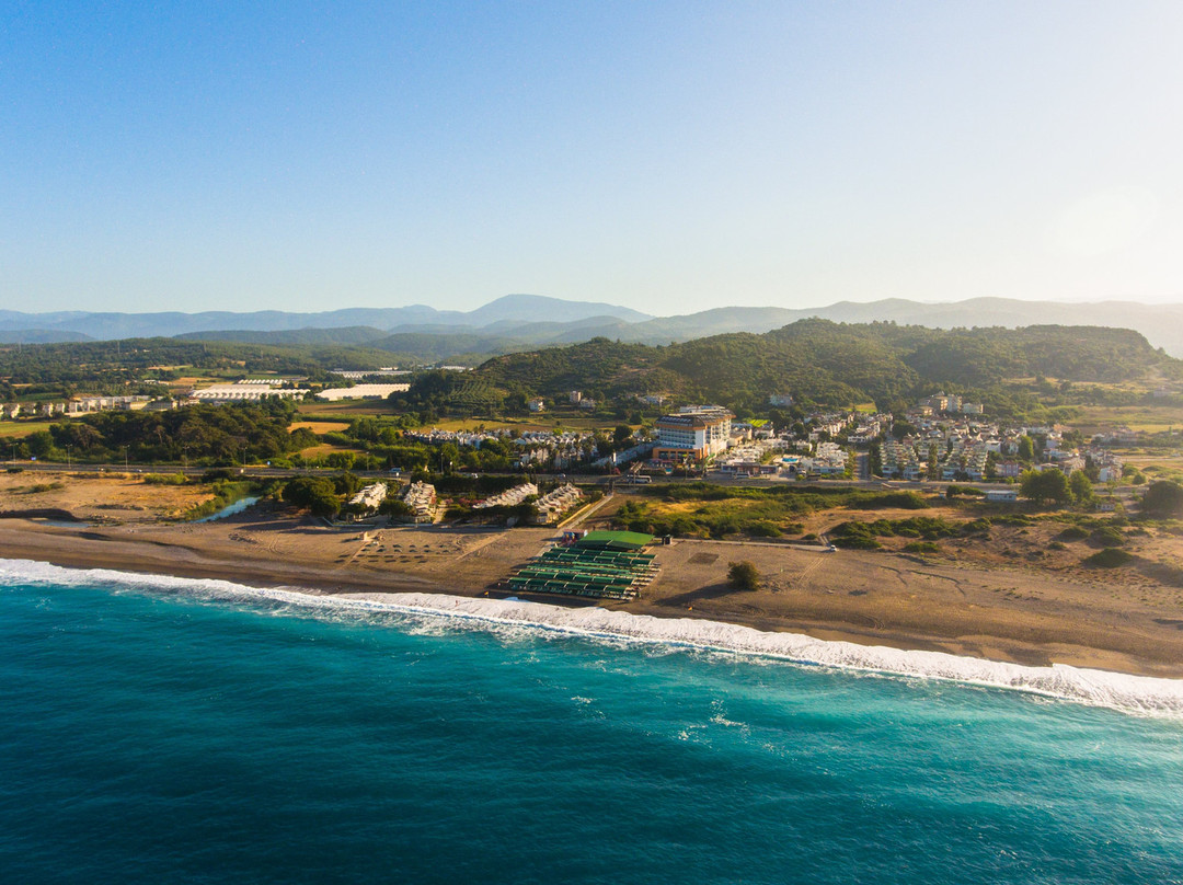 Throne Beach Resort & Spa主图