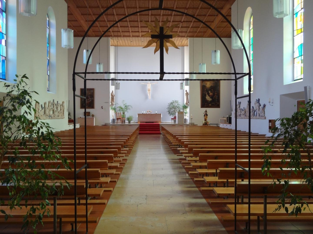 Römisch-katholische Kirche St. Anna-Roeschenz必去景点