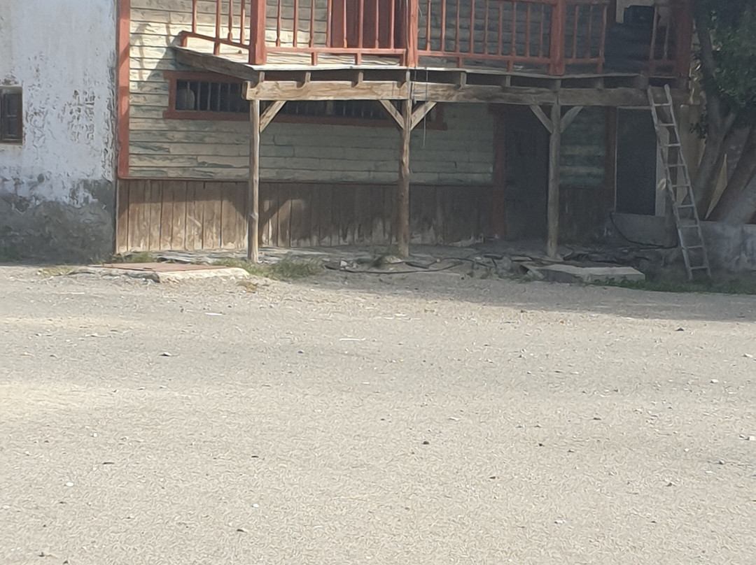 布拉沃堡露营酒店