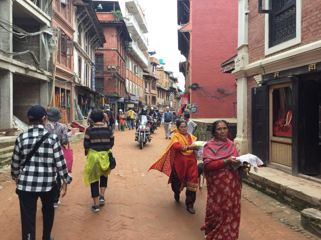 Til Mahadev Narayan Mandir-巴克塔布必去景点