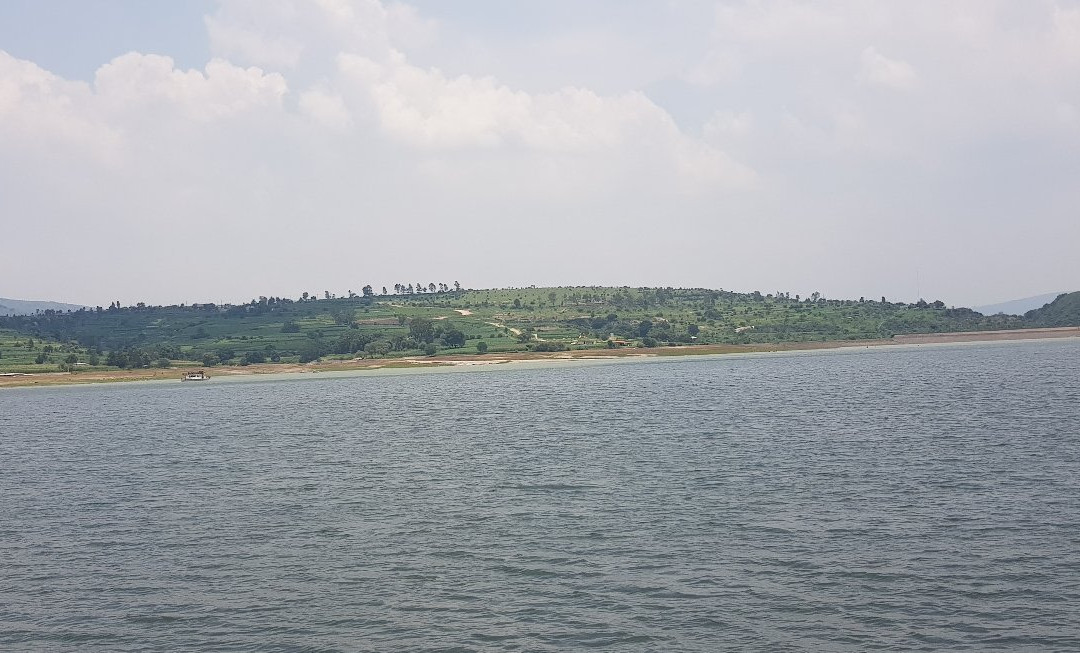 Presa Taxhimay景点图片
