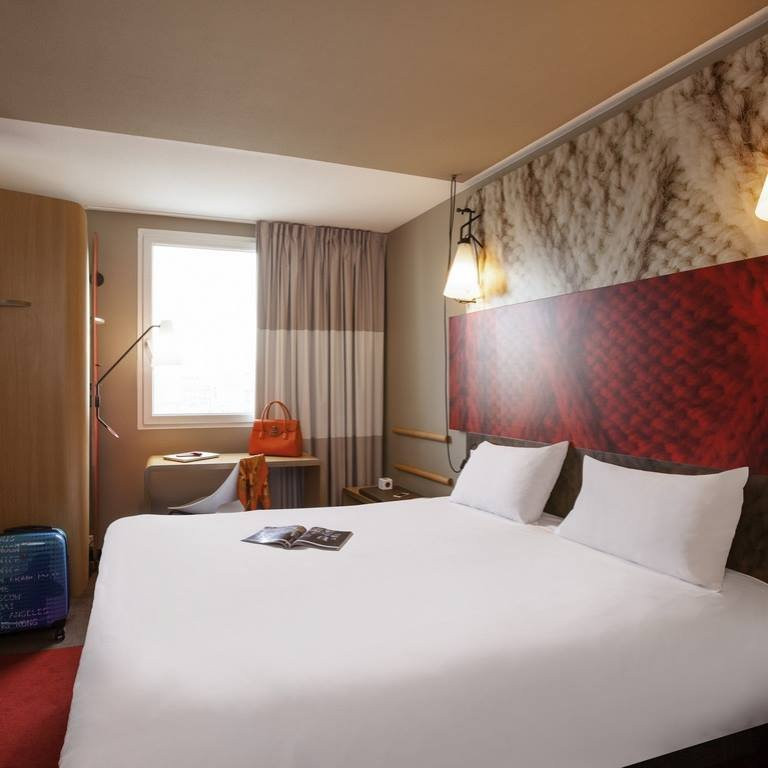 宜必思塔图酒店主图