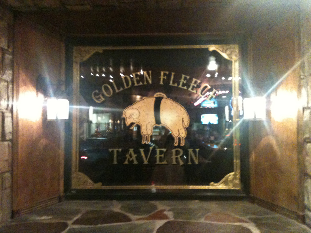 The Golden Fleece Tavern景点图片