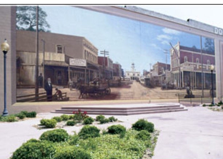 Murals Of Pine Bluff景点图片