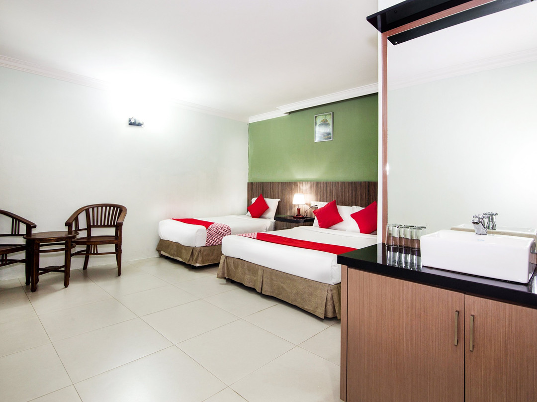 水晶城大酒店主图