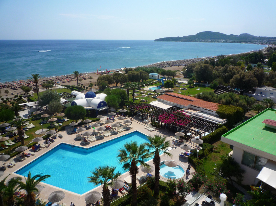 Pegasos Deluxe Beach Hotel主图