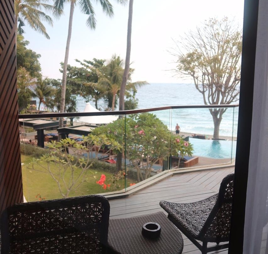 卡塔马兰度假酒店主图