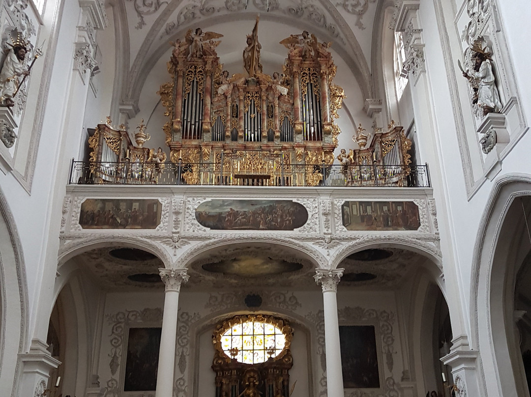 Stadtpfarrkirche Mariä Himmelfahrt-莱希河畔兰茨贝格必去景点