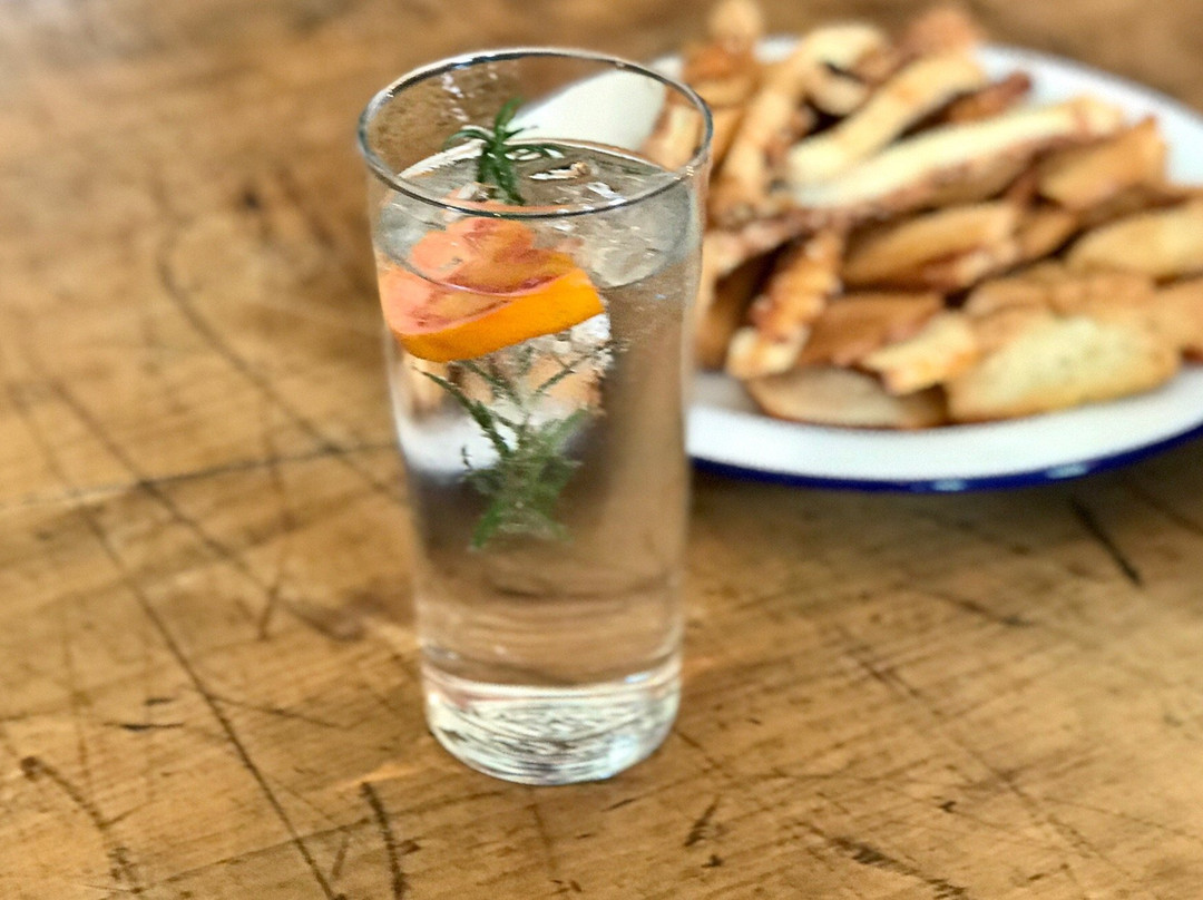 The Grounds of the Ravenswood Homestead主图