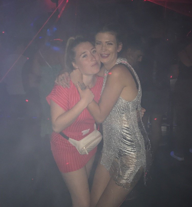 Cheeky Tikis Bar-扎金索斯州必去景点