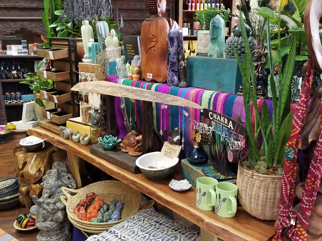 L.E.A.F. - Live Enlightened And Free-卡尔斯巴德必去景点