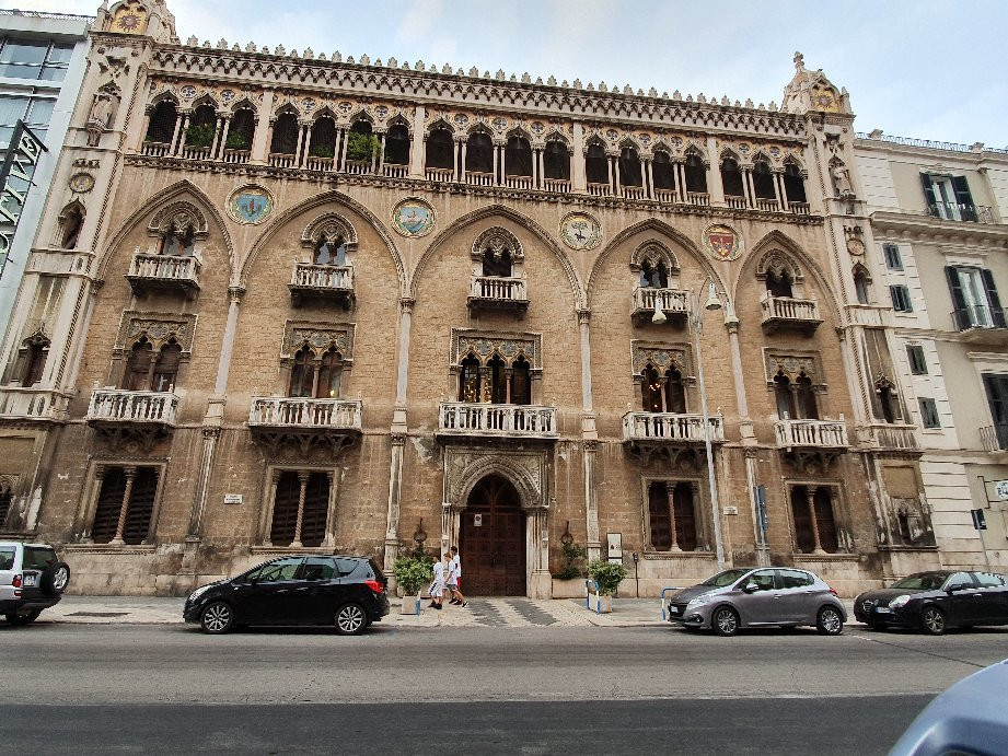 Palazzo Fizzarotti-巴里必去景点