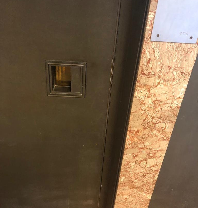 绿洲大公寓酒店主图