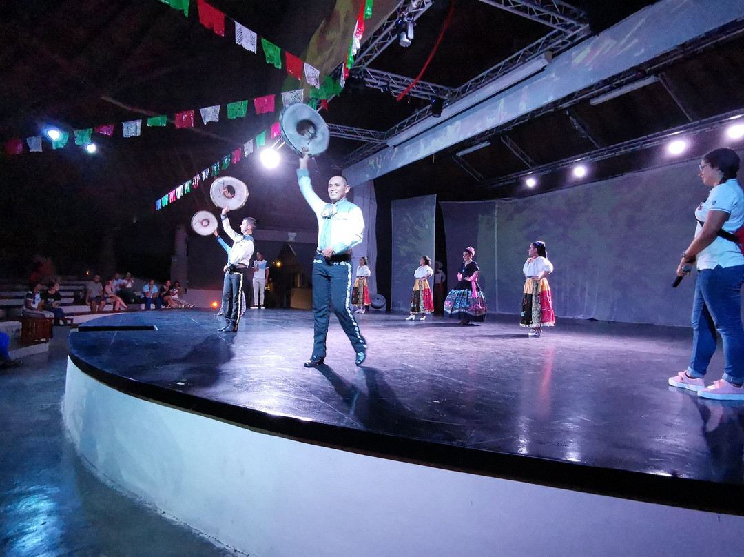 加泰罗尼亚普利维马洛玛全包酒店主图