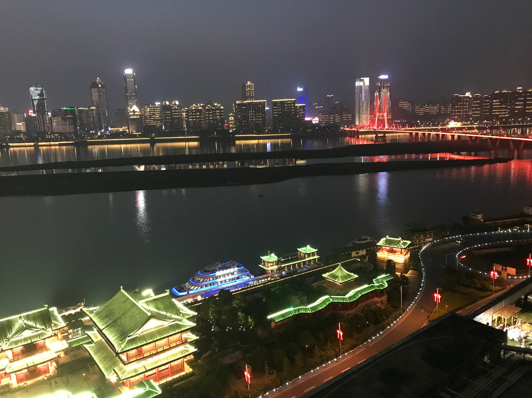 江畔咖啡厅
