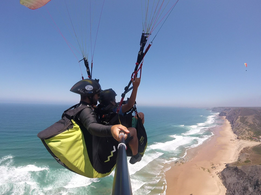 Paragliding with Nelson景点图片