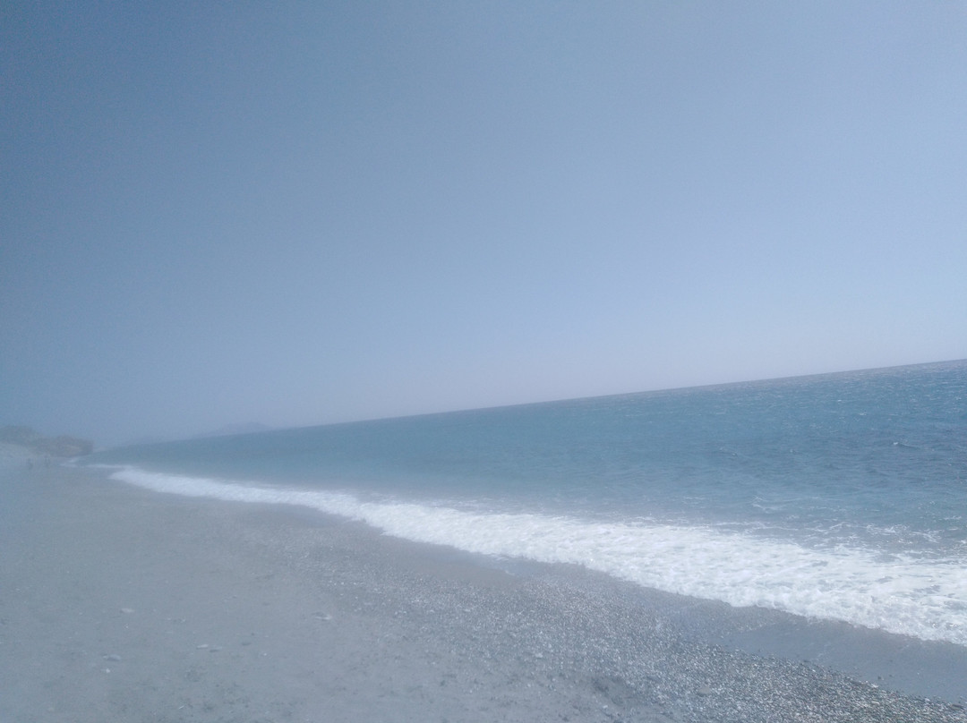 Ligres Beach景点图片