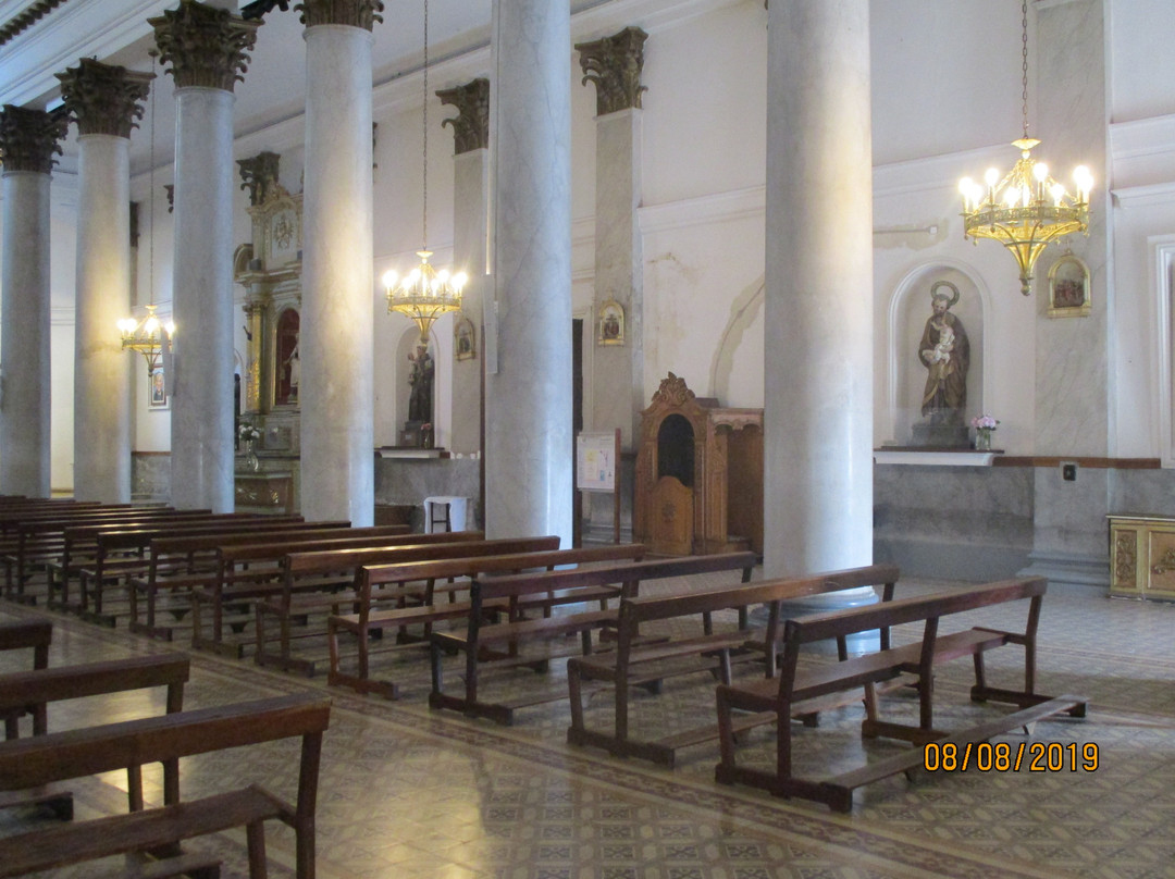 Catedral de Moron景点图片