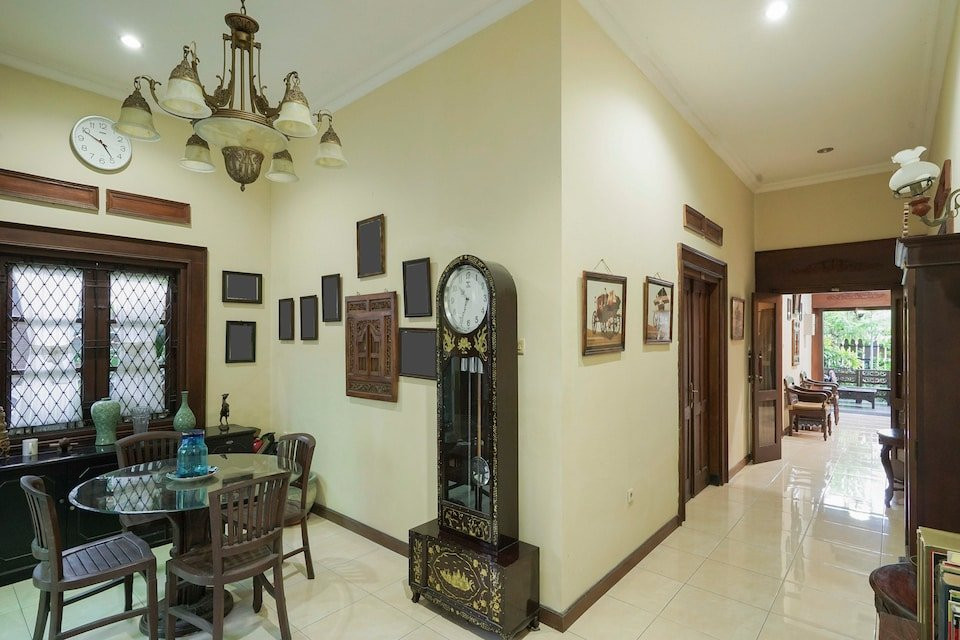 OYO 804 Ndalem Maharani Guest House主图