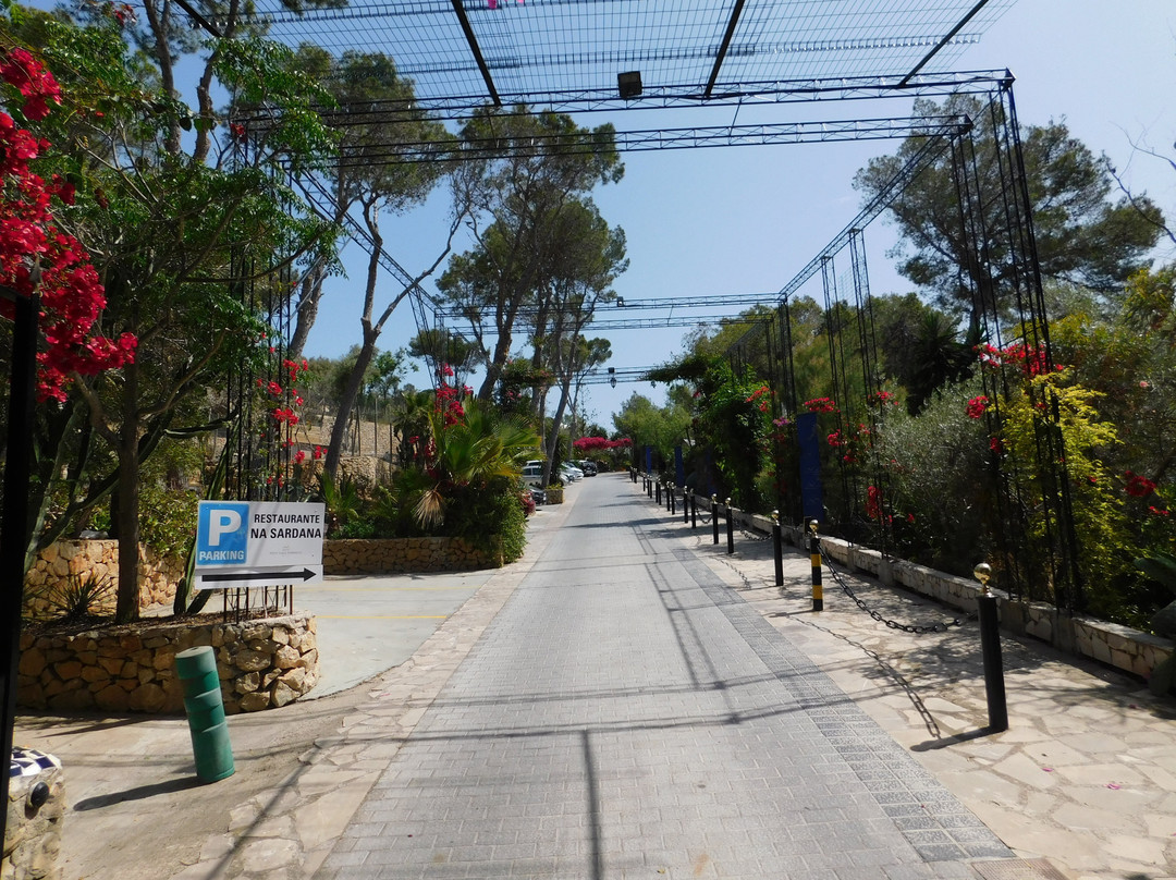 佩蒂特卡拉弗内尔斯酒店主图