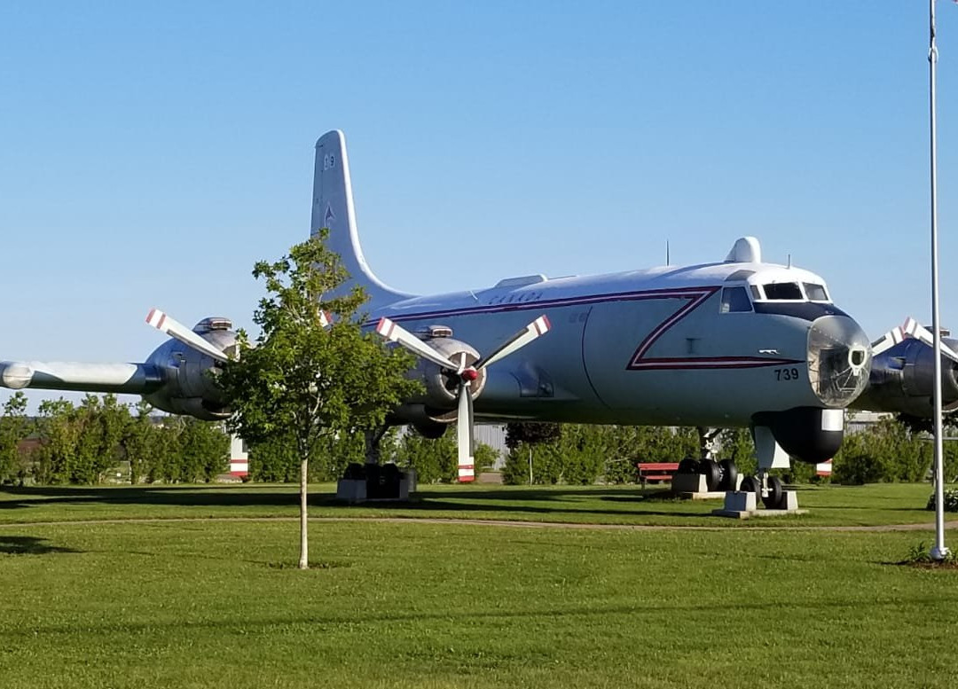 Slemon Park Historical Aircraft Static Display-萨默赛德必去景点