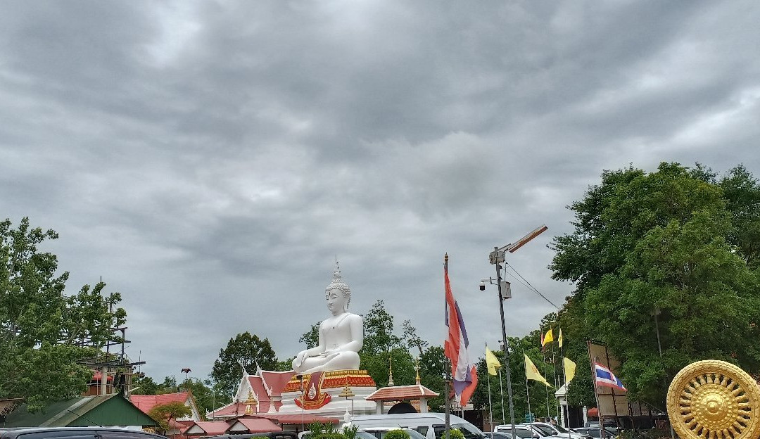 Wat Pho Kao Ton-开挽拉曾必去景点