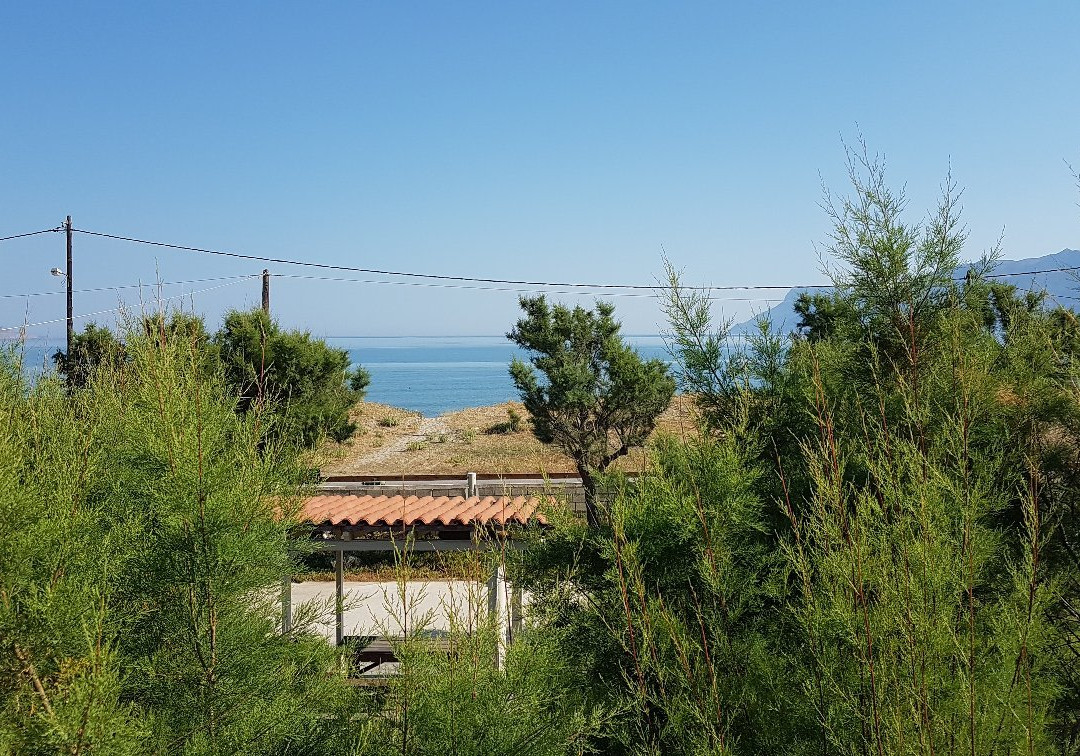 Zefyros Apartments and House