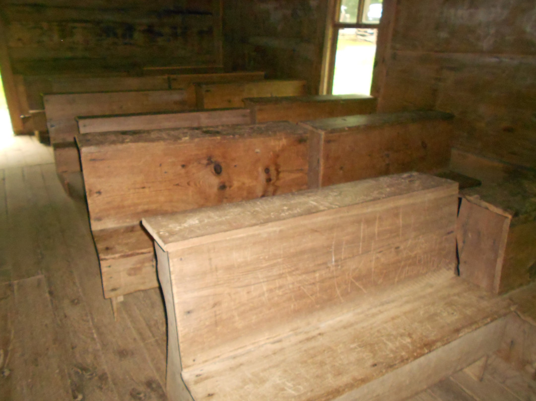 Little Greenbrier School-大雾山国家公园必去景点