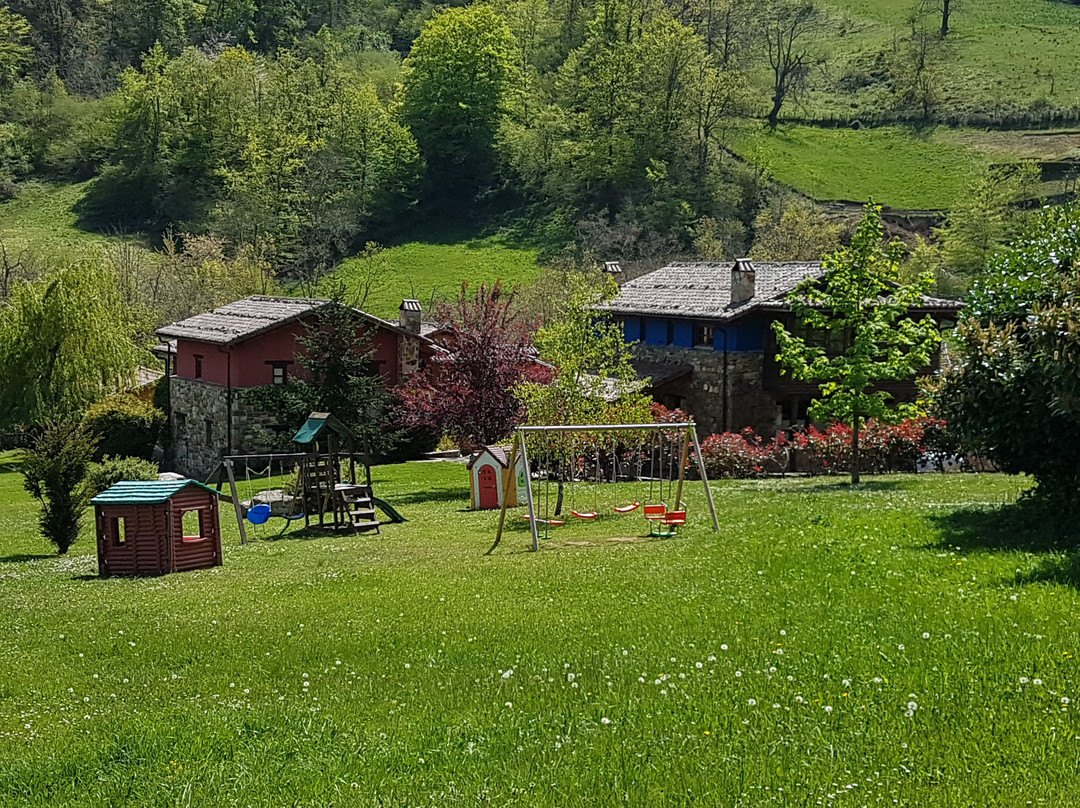 Rural Houses Valle de Bueida主图