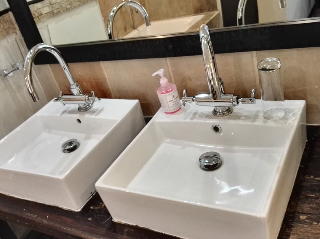 Fairways Hotel主图