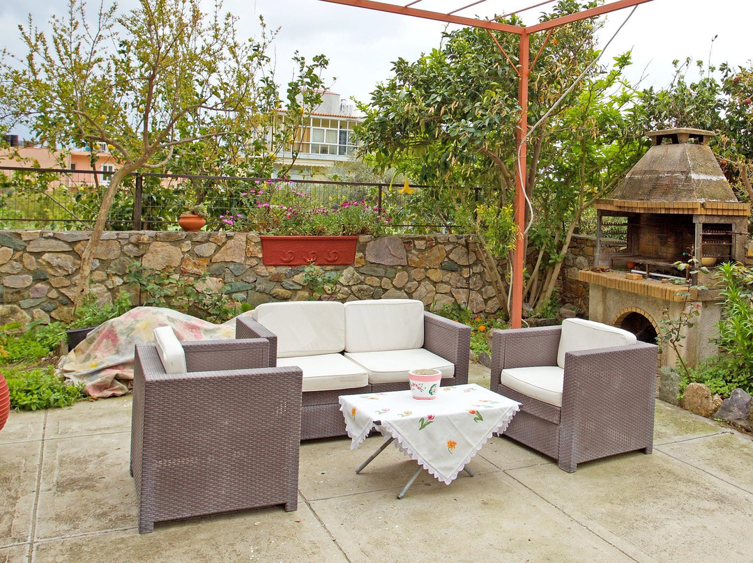 Kapougiati Studios主图