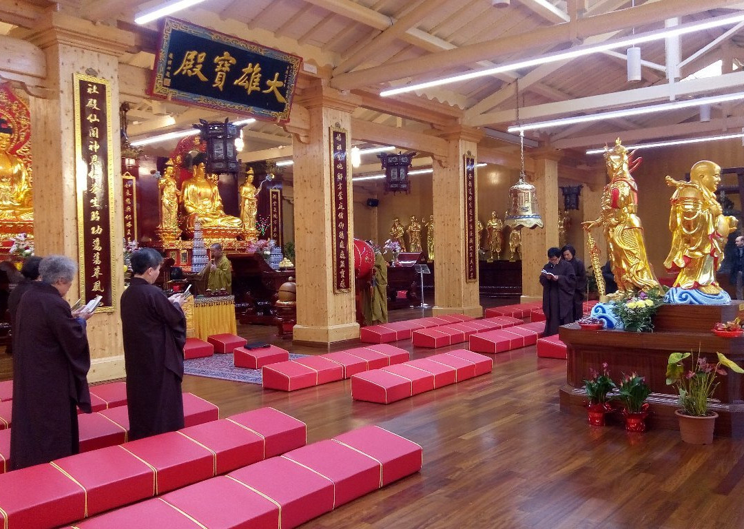 Tempio Buddista Pu Hua Si景点图片