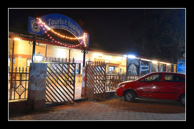 Tourist Motel Pipariya主图