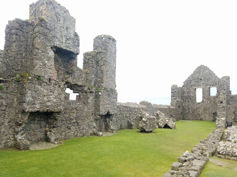 Dunluce Castle景点图片