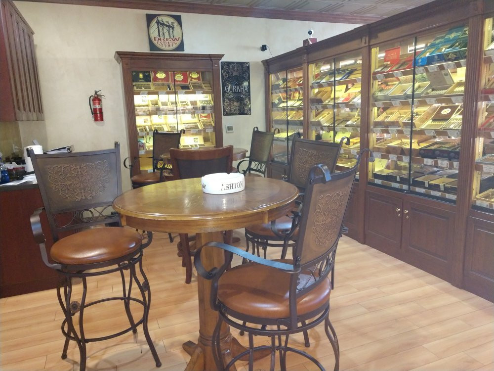 Cigar Realm-Ashland必去景点