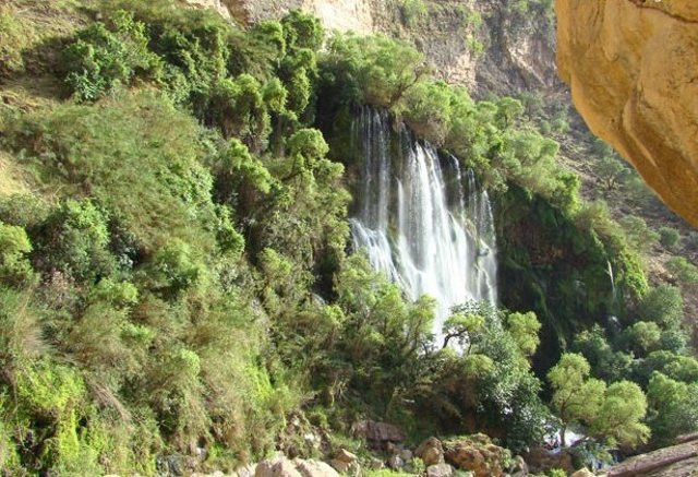 Shevi Waterfall景点图片