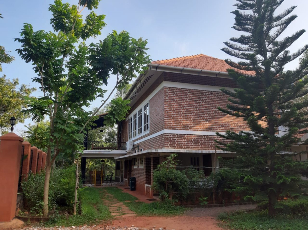 Inn Pondiville Forest Retreat主图