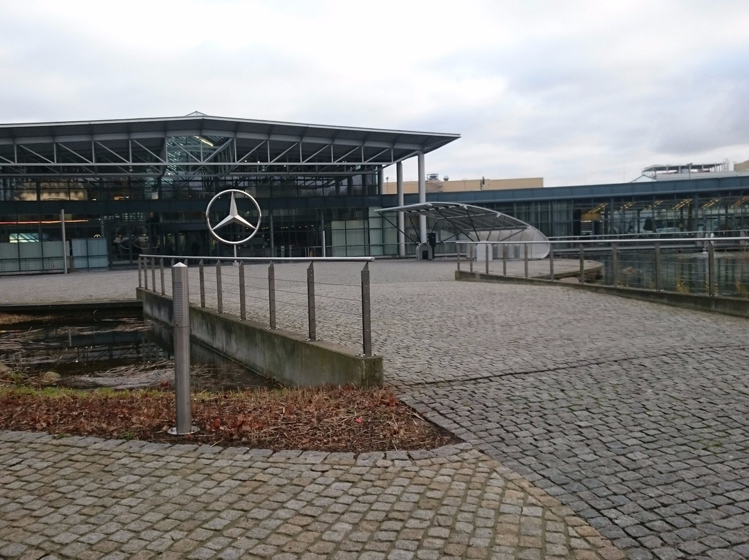 Mercedes-Benz Factory Tour景点图片