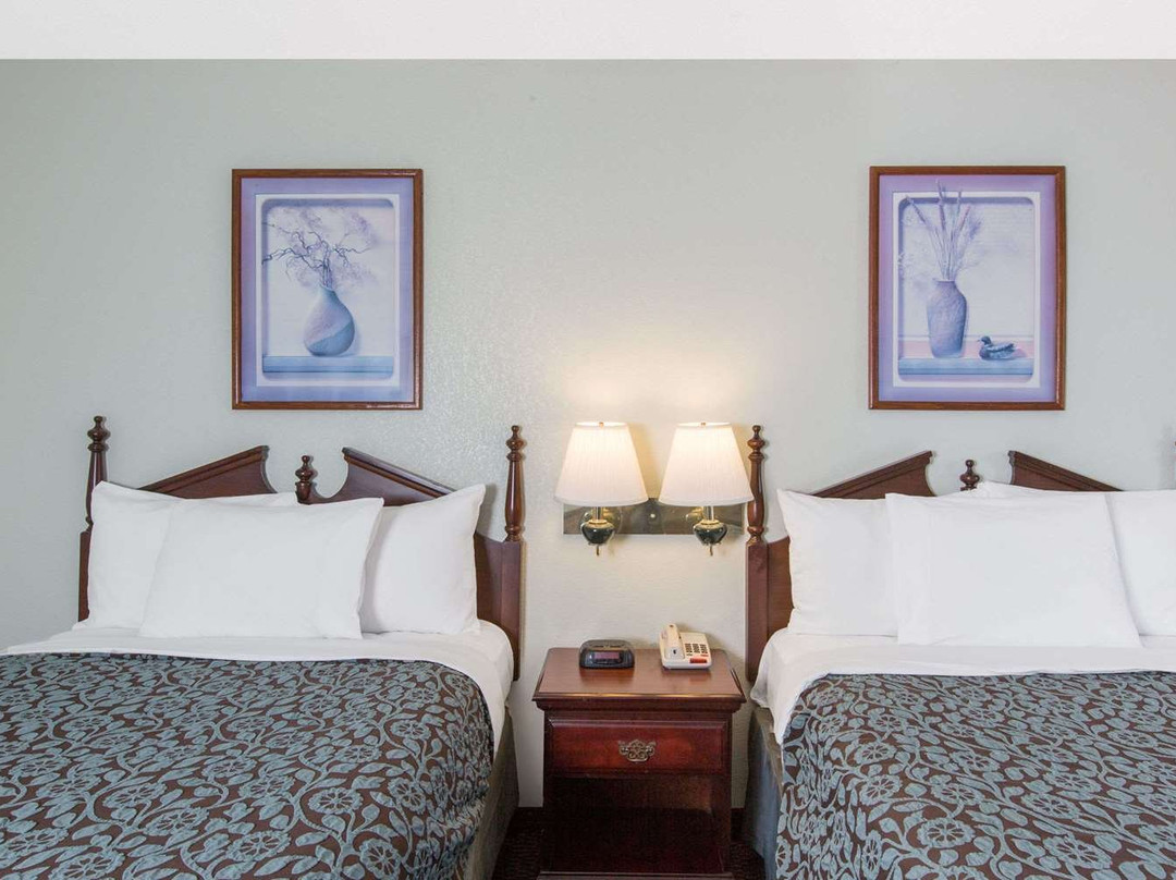 Days Inn by Wyndham West Point主图