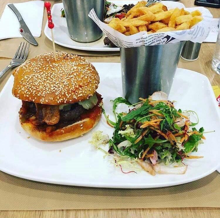 Lahonce餐馆和美食-Zaka Bistrot