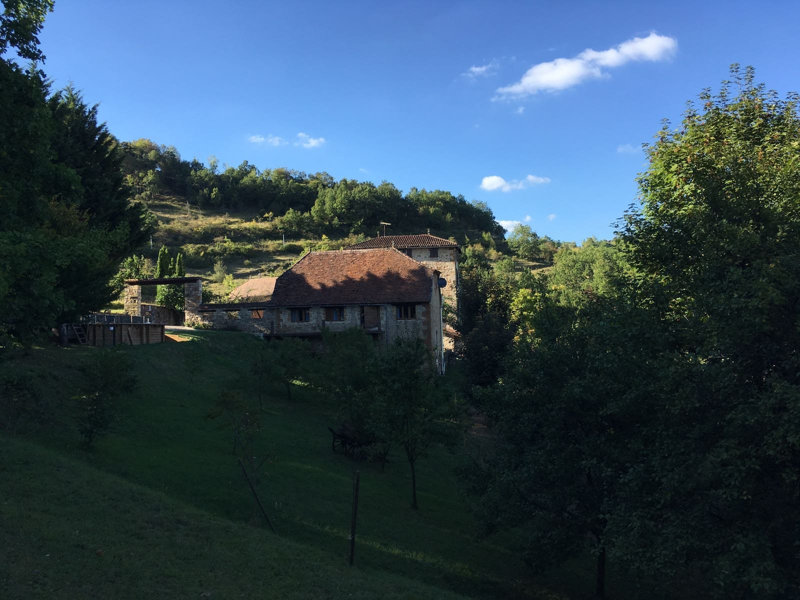A la Croisee des Vallees-官方
