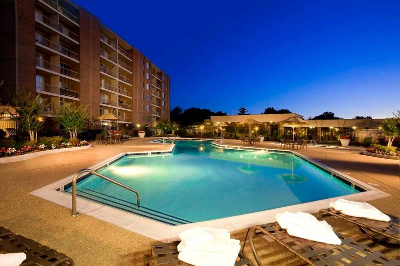 Oakwood Falls Church主图