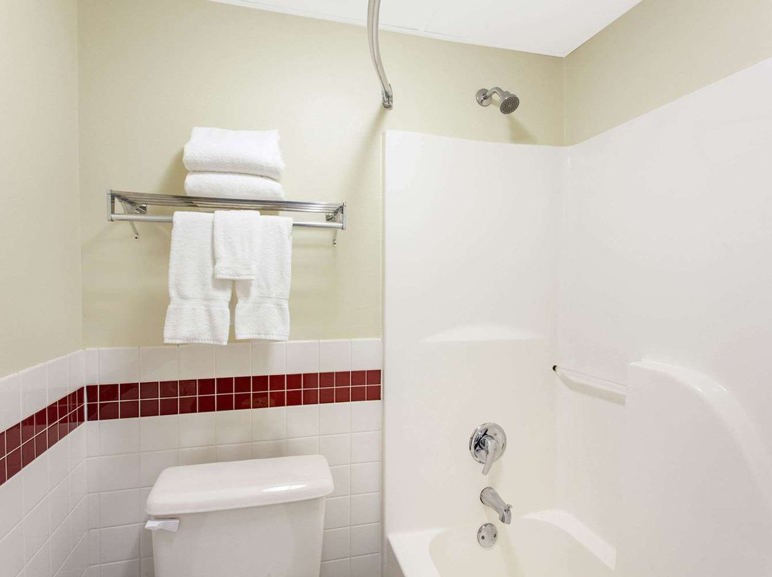 AmericInn by Wyndham St. Cloud主图