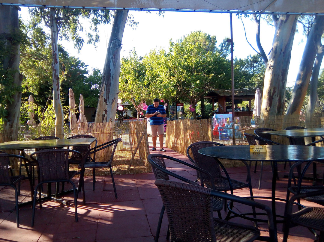 Paralia Velikas-Messini必去景点